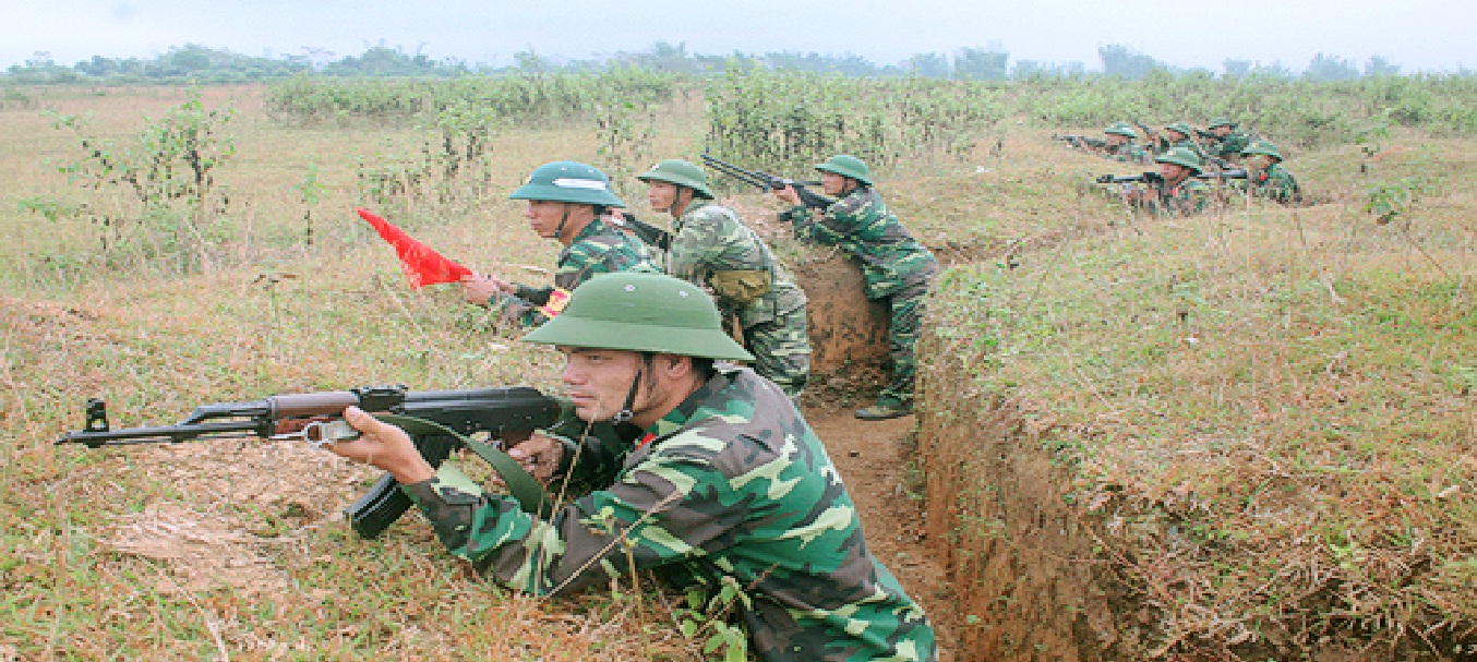 Các lực lượng tham gia diễn tập khu vực phòng thủ tỉnh. Ảnh: Đức Tùng