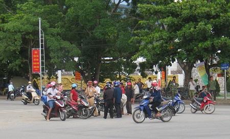 Tăng cường công tác tuyên truyền đảm bảo cho các phương tiện tham gia giao thông.